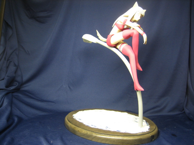 Now lets test-fid Zakuro with some paint on her base.  The white water will dry clear later.